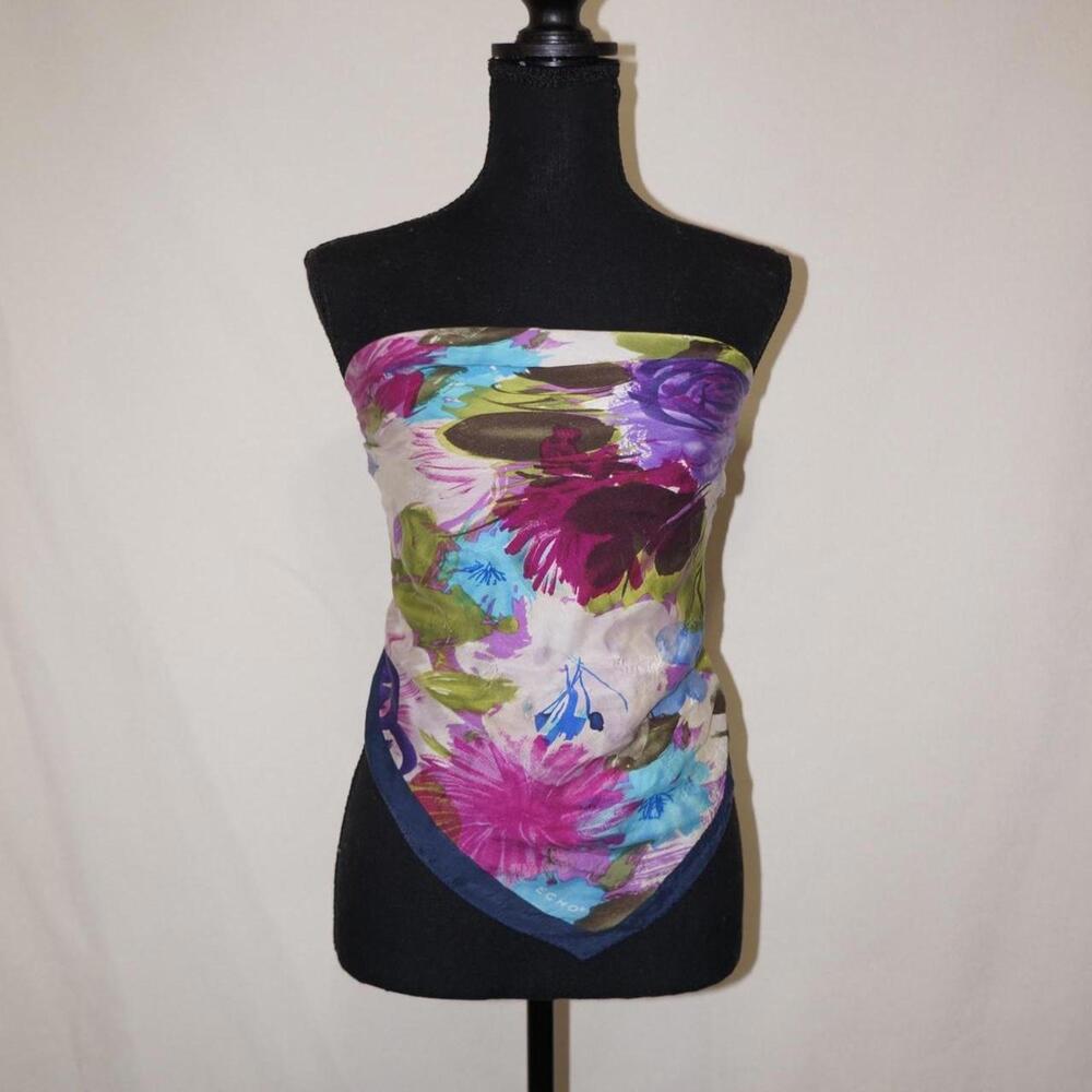 🌀 Echo 100% Silk Floral Scarf 33”x33”